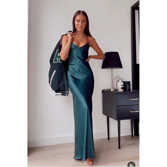 Zara Satin Effect Lingerie Style Peacock Emerald Green Maxi Dress $89.90 - Picture 2 of 9